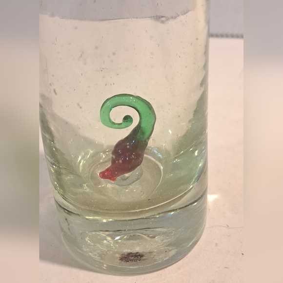 MEXICAN TEQUILA SHOT GLASSES HANDBLOWN WITH CHILI PEPPER. - Picture 3 of 7